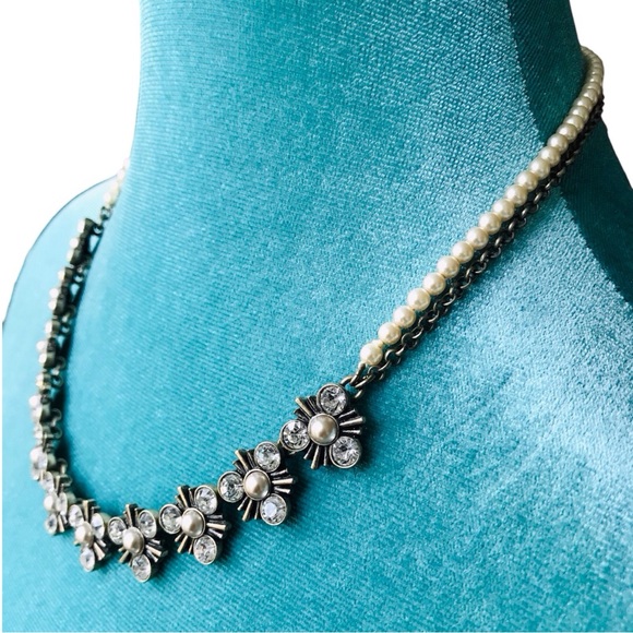LOFT costume jewelry necklace with pearls and rhinestones - Picture 2 of 3
